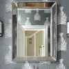Зеркало в серебряной раме 