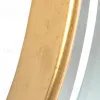 Зеркало в золотой раме 