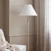 Серебристая напольная лампа 