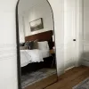 Чёрное зеркало арочной формы 