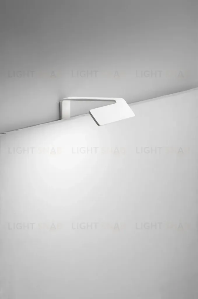 Настенный светильник Alpha White by Vibia 7955-03