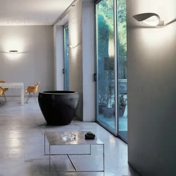 Настенный светильник Mesmeri by Artemide 0916020A