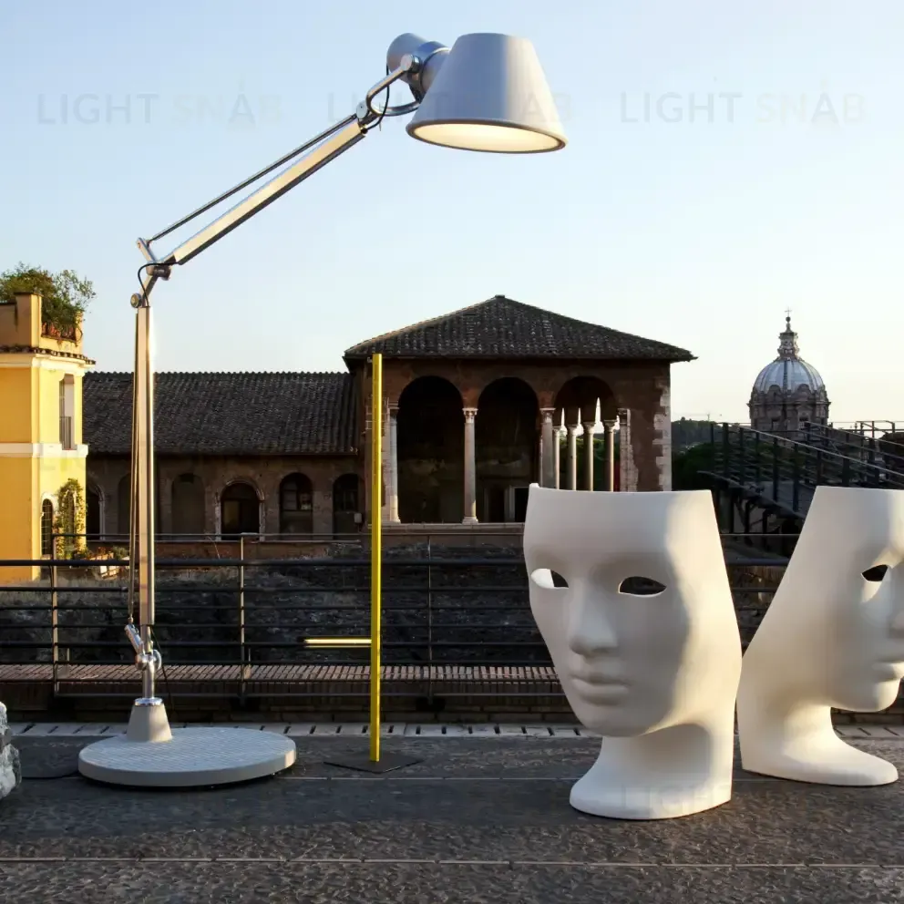 Напольный светильник Tolomeo XXL by Artemide 1532010A