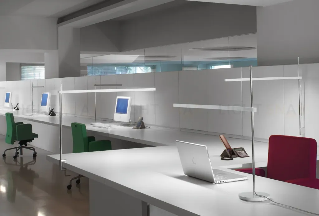 Настольный светильник TALAK  by Artemide 0682050A