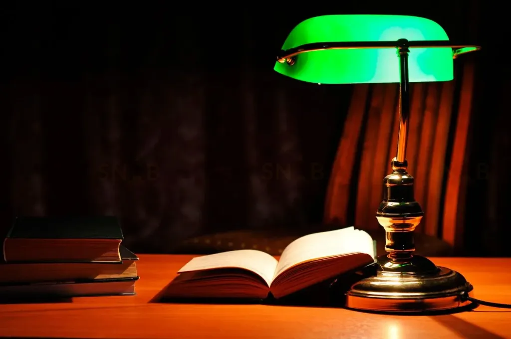 Лампа настольная Banker old gold+green 68334 68334