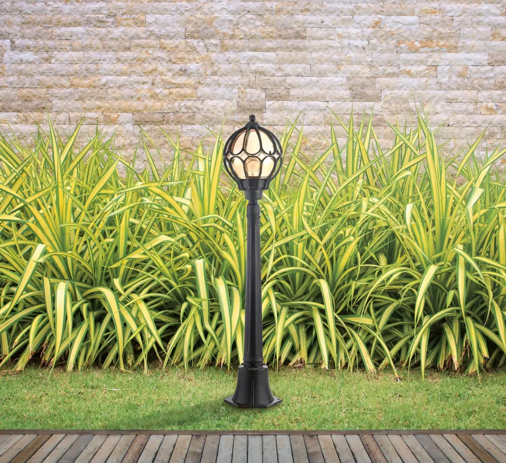 Ландшафтный светильник VAIL  O023FL-01G