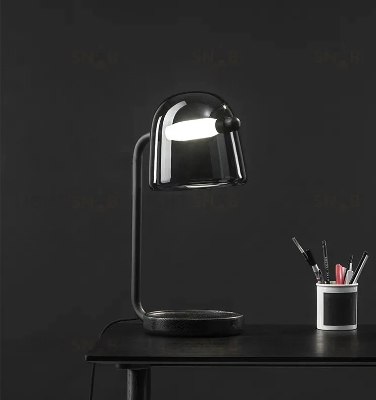 Дизайнерская настольная лампа MONA N487