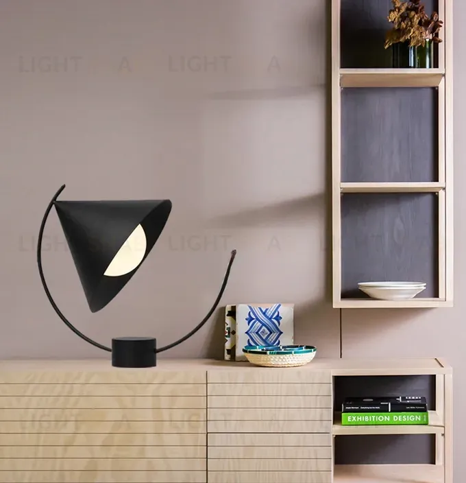 Настольная лампа MERIDIAN N5543