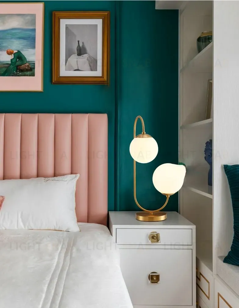 Дизайнерская настольная лампа PELLE N538