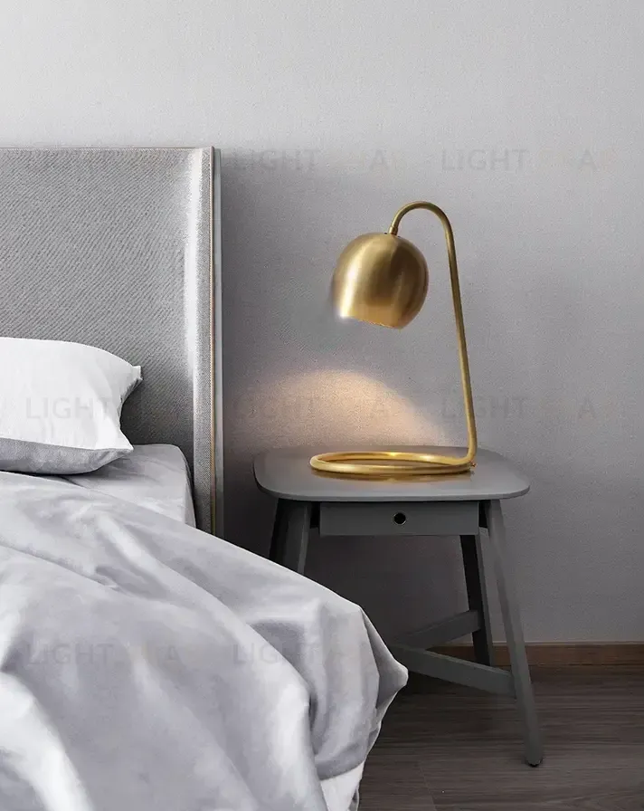 Дизайнерская настольная лампа SCOOP N262