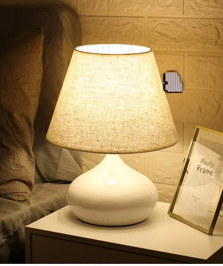 Дизайнерская настольная лампа VIOLIN N323