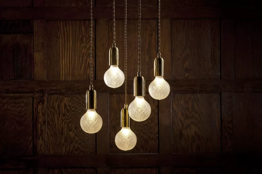 Подвесной дизайнерский светильник Crystal Bulb by Lee Broom (8 подвесов) LSR5590