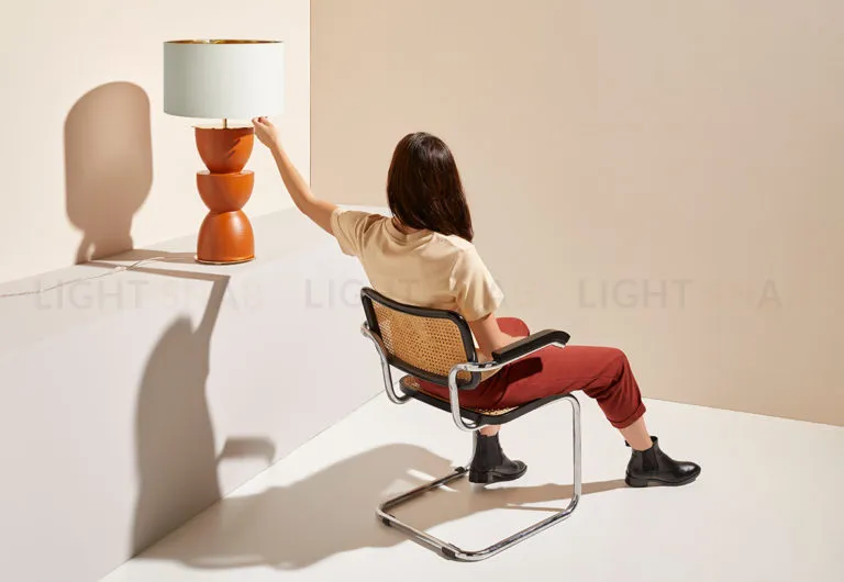 Настольная лампа Metric золотой металл, белый абажур 801011/41 219291