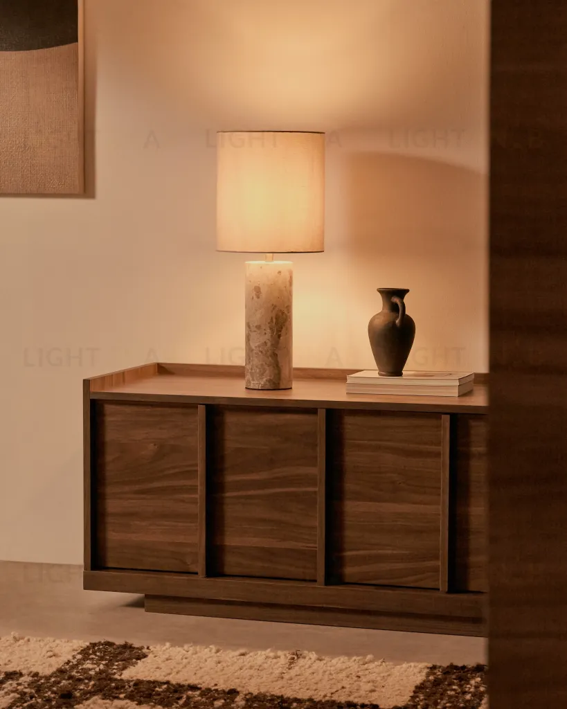 Настольная лампа Raze из бежевого мрамора с льняным абажуром 212124