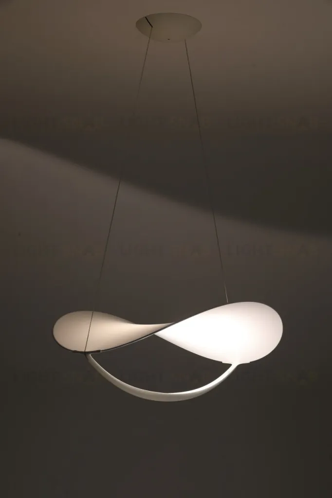 Подвесной светильник Zortes Quincy ZRS.1585.14, Мощность - 25Вт, Тип лампы: LED, В -1900мм/500мм / Ш - ø700мм ZRS.1585.14