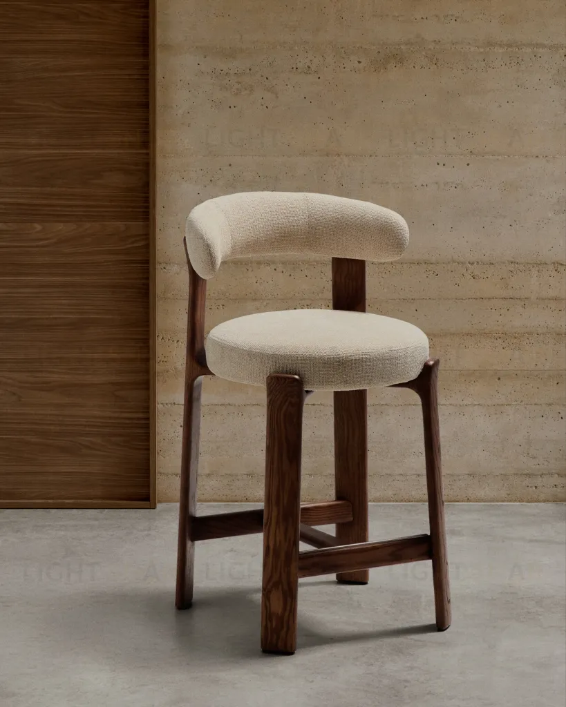 Полубарный стул Granite из бежевого шенилла и ясеня с отделкой орех 65 см 301957