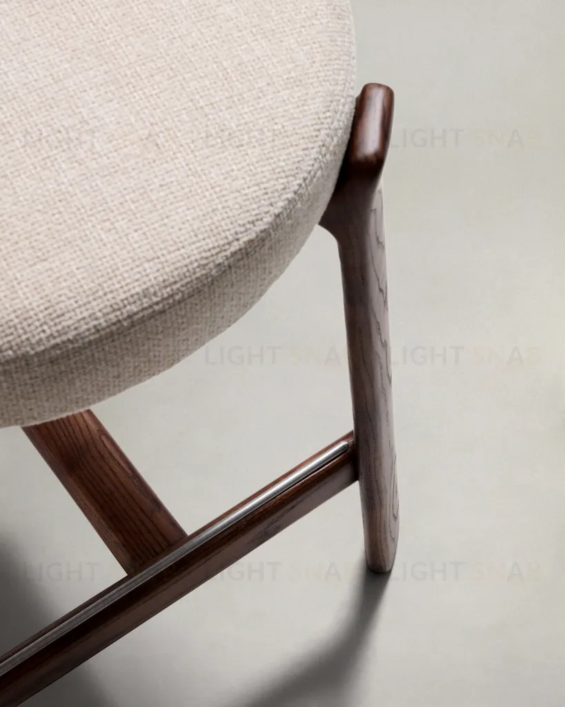 Полубарный стул Granite из бежевого шенилла и ясеня с отделкой орех 65 см 301957