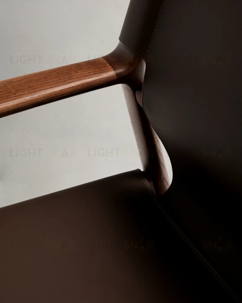 Кресло Jan из переработанной кожи темно-коричневого цвета и ясеня в ореховом цвете 301332