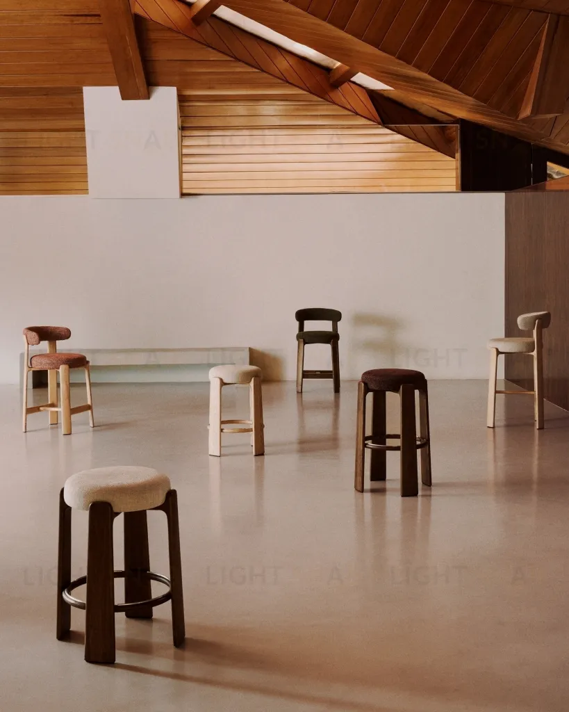 Granite Барный табурет из бежевого шенилла и массива ясеня в отделке орех 75 см 420263