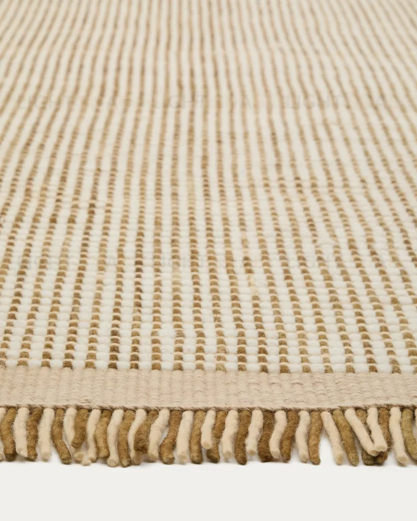 Ковер из шерсти Blart бежевого цвета с контрастной полосой по бокам 160 x 230 см 254163