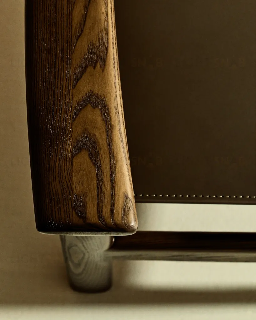 Стул Jan из переработанной кожи темно-коричневого цвета и ясеня в ореховом цвете 301328