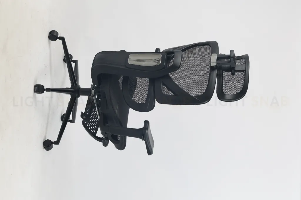 Кресло офисное TopChairs Vertus черная сетка УТ000042053