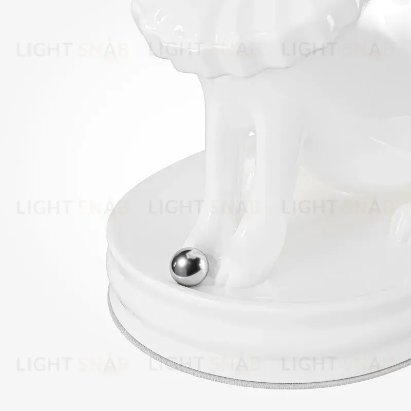 Настольная лампа Maytoni MOD477TL-L5W3K 