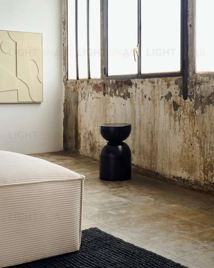 Rachel Приставной столик из металла с черной отделкой Ø 30,5 см 157193