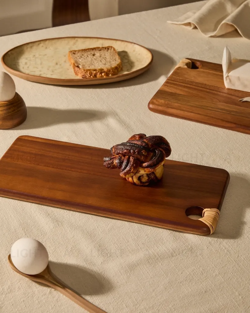 Sardis Сервировочная доска из древесины акации и ротанга 35 x 15 см 262061