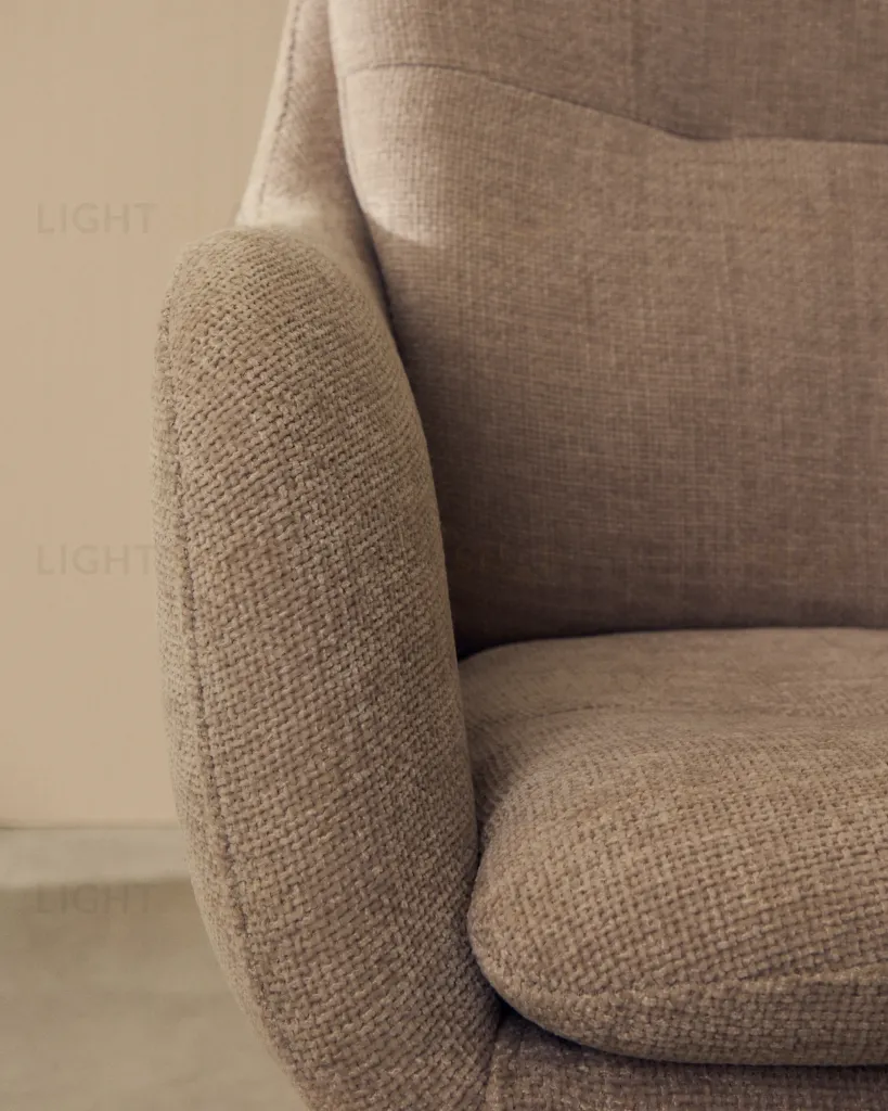 Поворотное кресло Lexa из бежевой синели с бежевыми ножками 229369