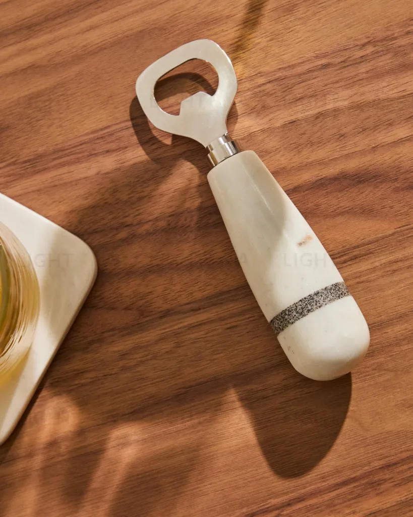 Открывалка Nira из черного и белого мрамора 262003