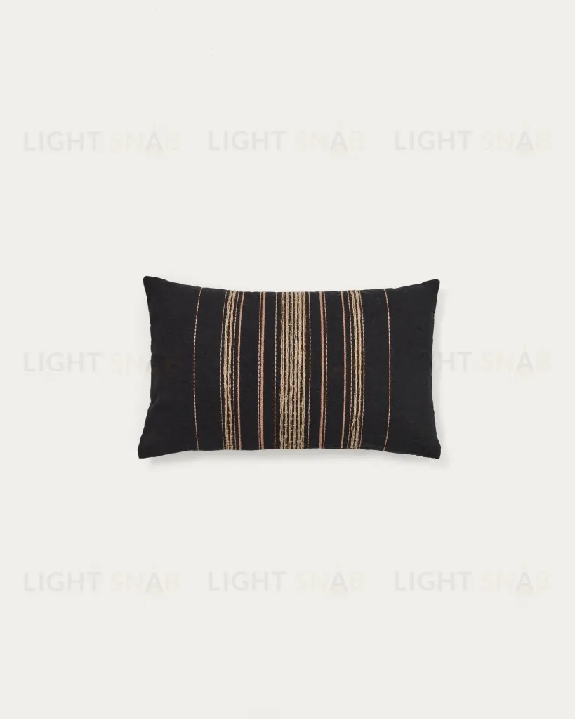 Чехол для подушки Sairu из льна черного цвета с бежевой вышивкой 30 x 50 см 262055