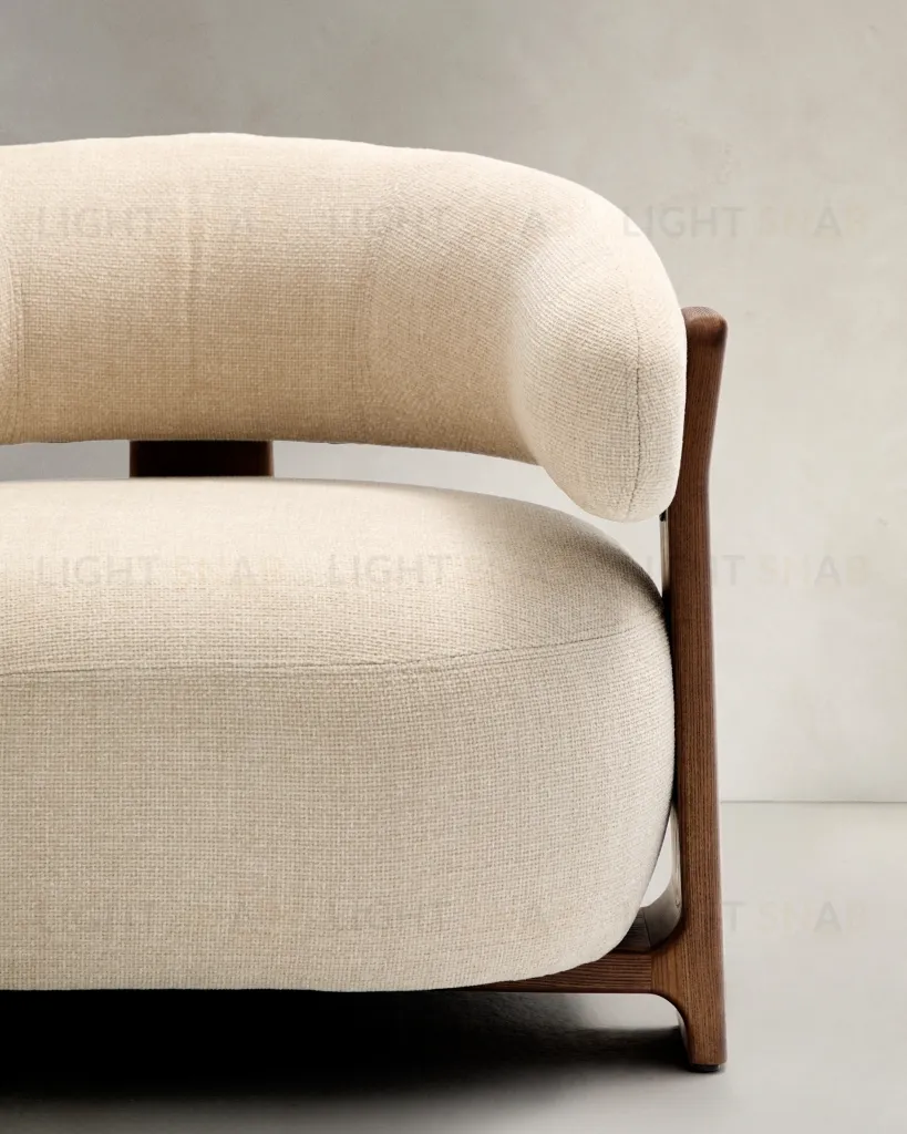 Granite Кресло из бежевого шенилла и массива ясеня в отделке орех 207783