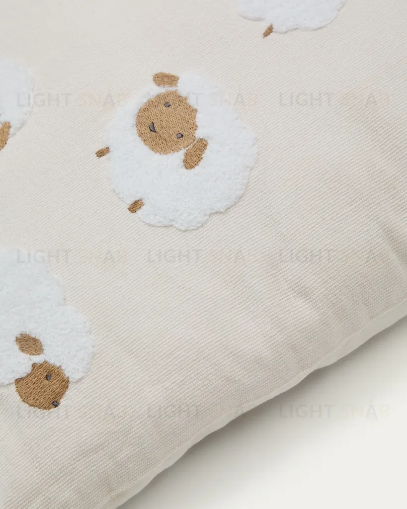 Чехол для подушки Milu из бежевого хлопка с вышивкой с овцами 45 x 45 см 210386