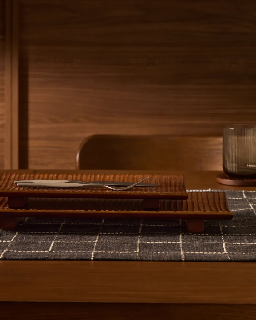 Маленькая сервировочная доска Rommu из акации 208159