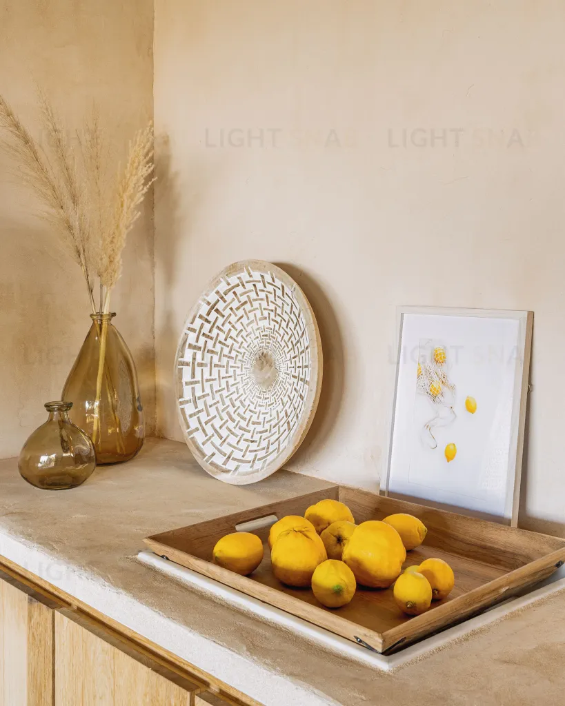 Настенная панель Mely из массива дерева альбиция белая Ø 50 см 101081