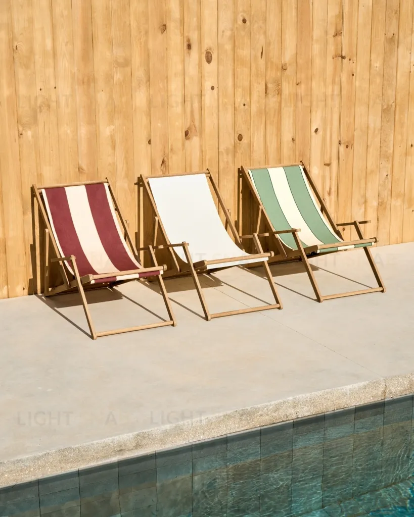 Cкладное кресло Vilara для улицы из акации и текстиля белого цвета 262389