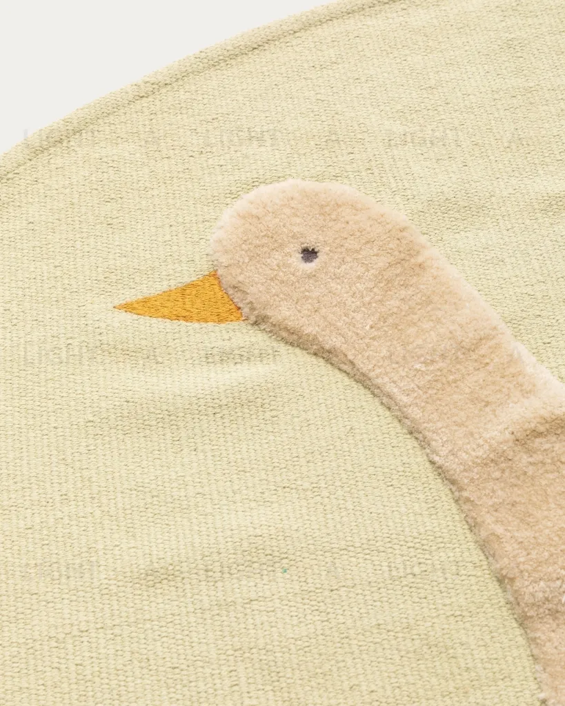 Ковер Milu зеленый хлопок с рисунком гуся Ø 100 см 210396