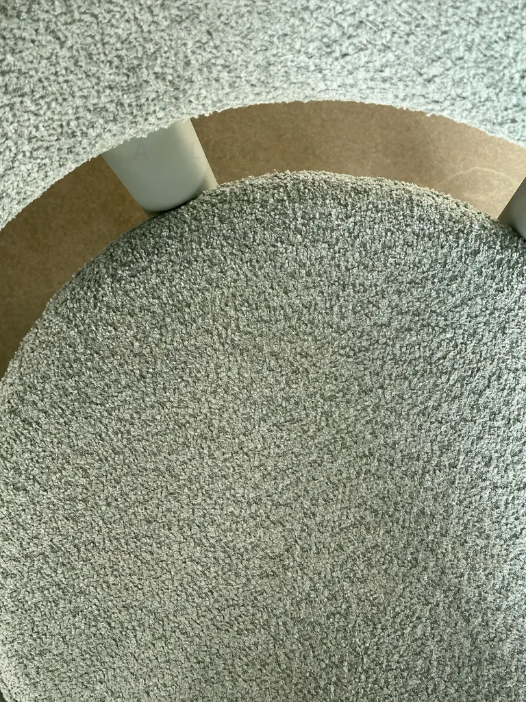 Полубарный стул Bold Bold Chair