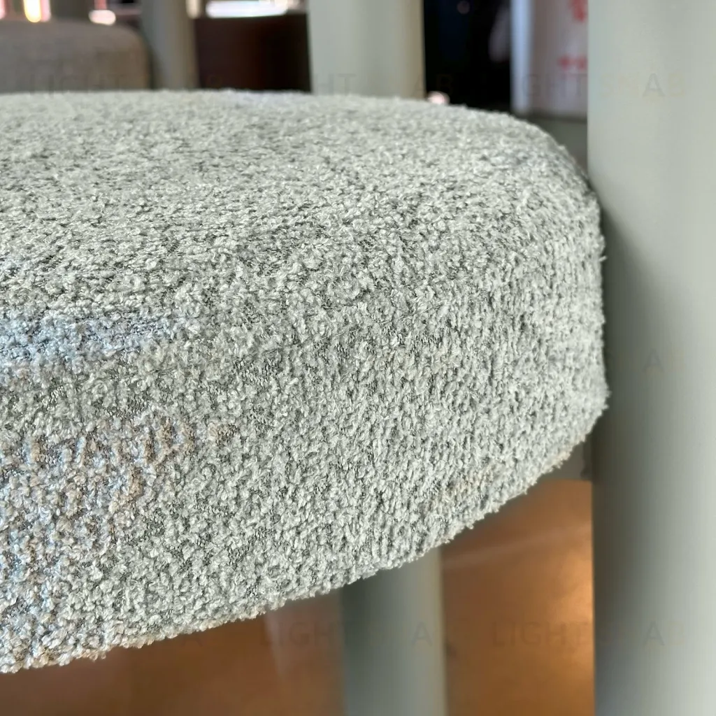 Полубарный стул Bold Bold Chair