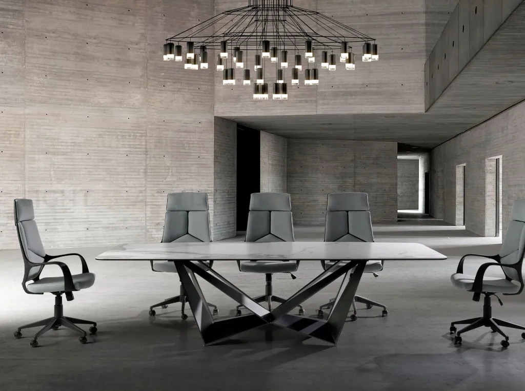 Офисное поворотное кресло MLM611411 /4076 081116