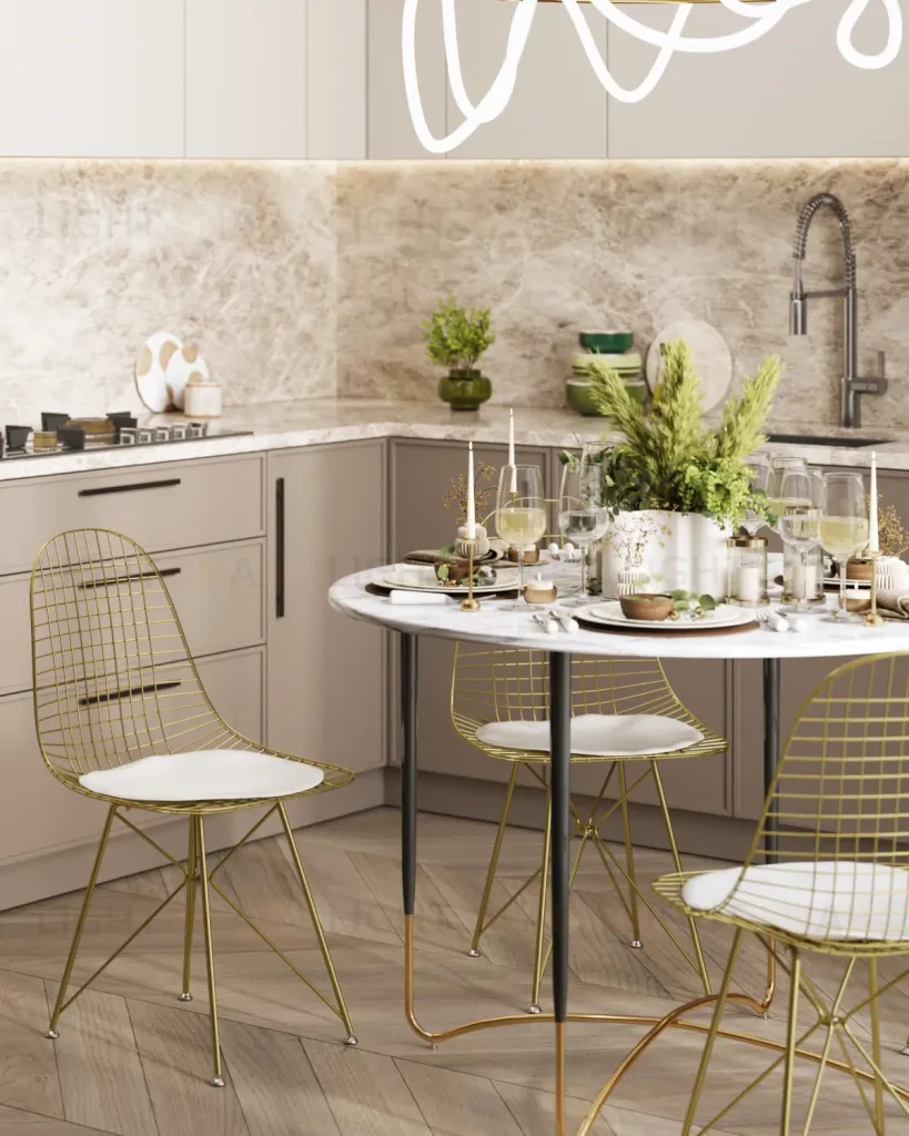 Стул обеденный Eiffel золотой с белой подушкой УТ000004228