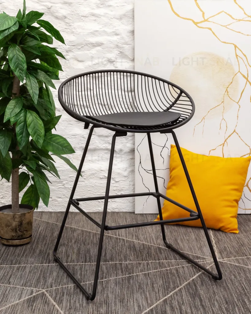 Стул полубарный UFO черный с черной подушкой УТ000004225