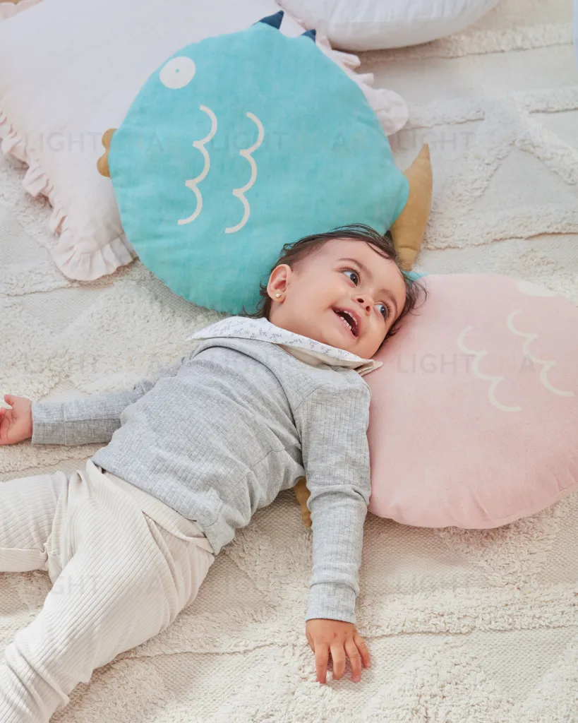 Подушка Delmare из 100% хлопка в форме рыбы розовая Ø 45 см 108303