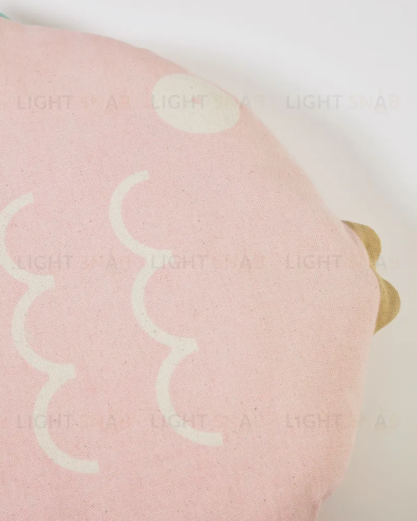 Подушка Delmare из 100% хлопка в форме рыбы розовая Ø 45 см 108303