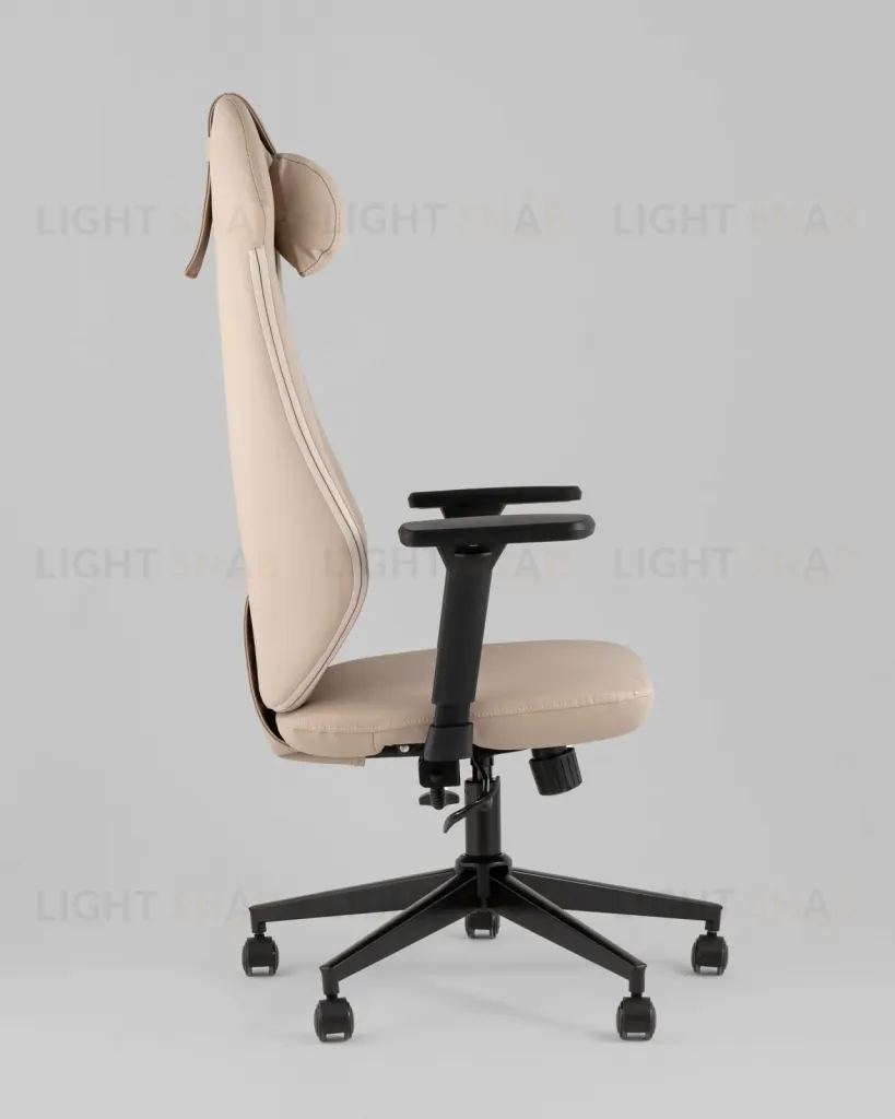 Кресло руководителя TopChairs Trophey бежевый УТ000040584