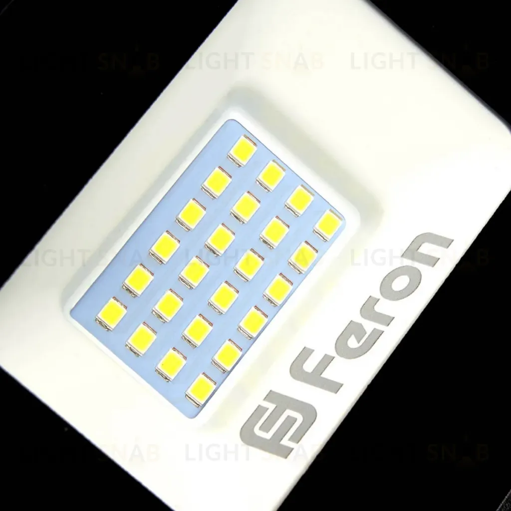 Светодиодный прожектор Feron с датчиком LL907 29557 29557