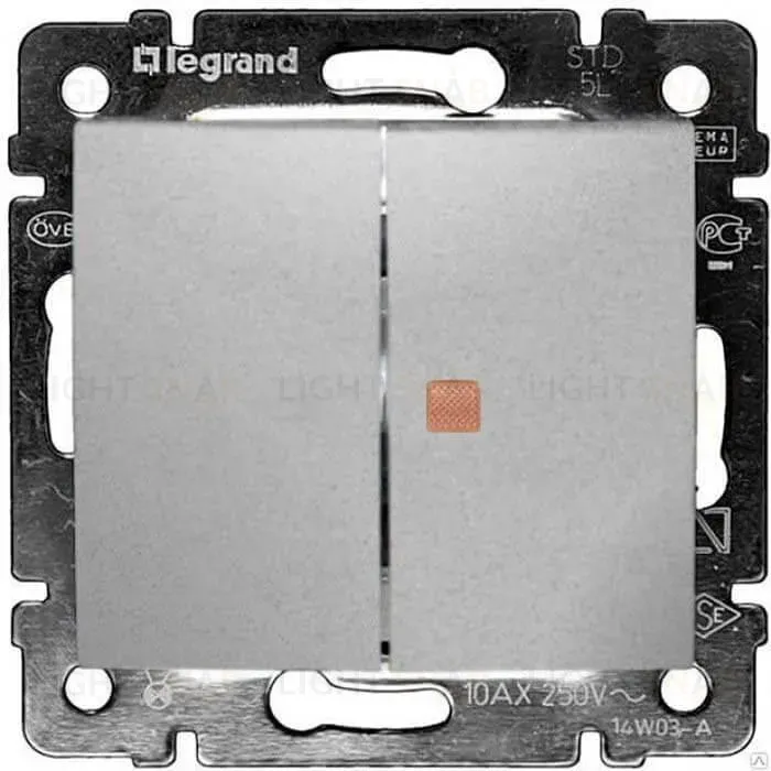 Переключатель двухклавишный Legrand Valena 10A 250V с подсветкой алюминий 770145 770145