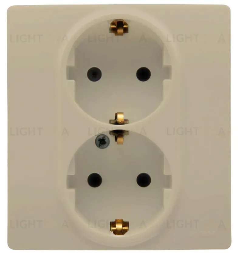 Розетка 2X2К+З Legrand Etika 16A 250V с/з со шторками безвинтовой зажим немецкий стандарт слоновая кость 672333 672333