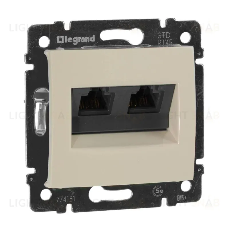 Розетка компьютерная 2хRJ45 Legrand Valena 5e кат UTP с захватами слоновая кость 774131 774131
